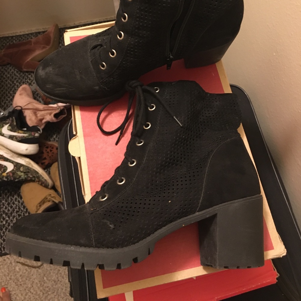 Black platforms